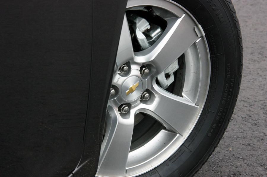  Chevrolet Cruze 1LT 2011 года  (фото 31 из 36)